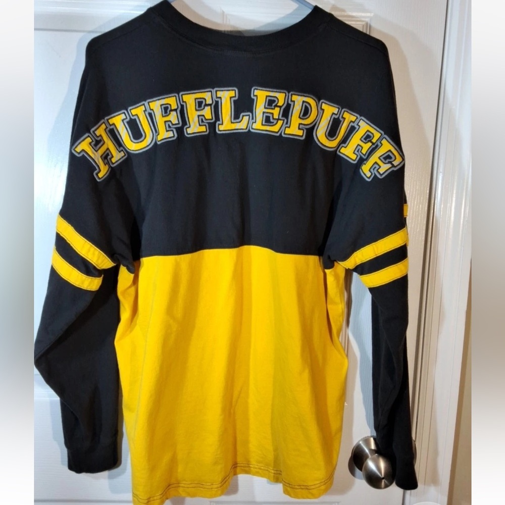 Universal Studios Harry Potter Hufflepuff Spirit Jersey Black Yellow Hogwarts